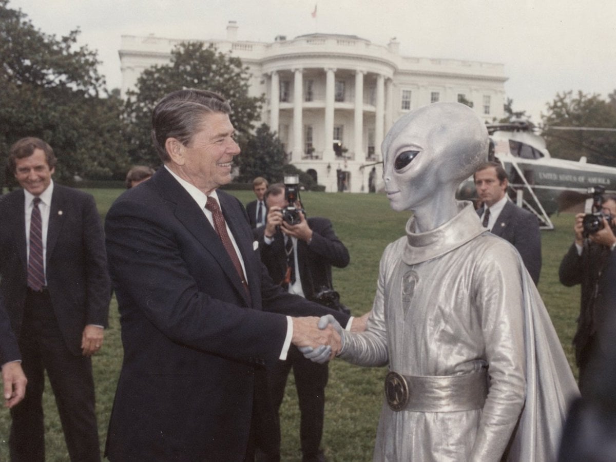 1980s President Welcoming Alien on White House Lawn