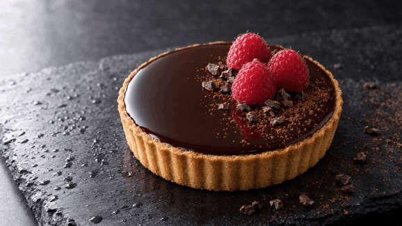 02-chocolate-raspberry-tart-motion.gif