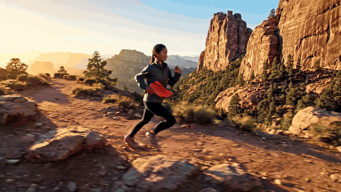 03-trail-shoe-alpha-motion.gif