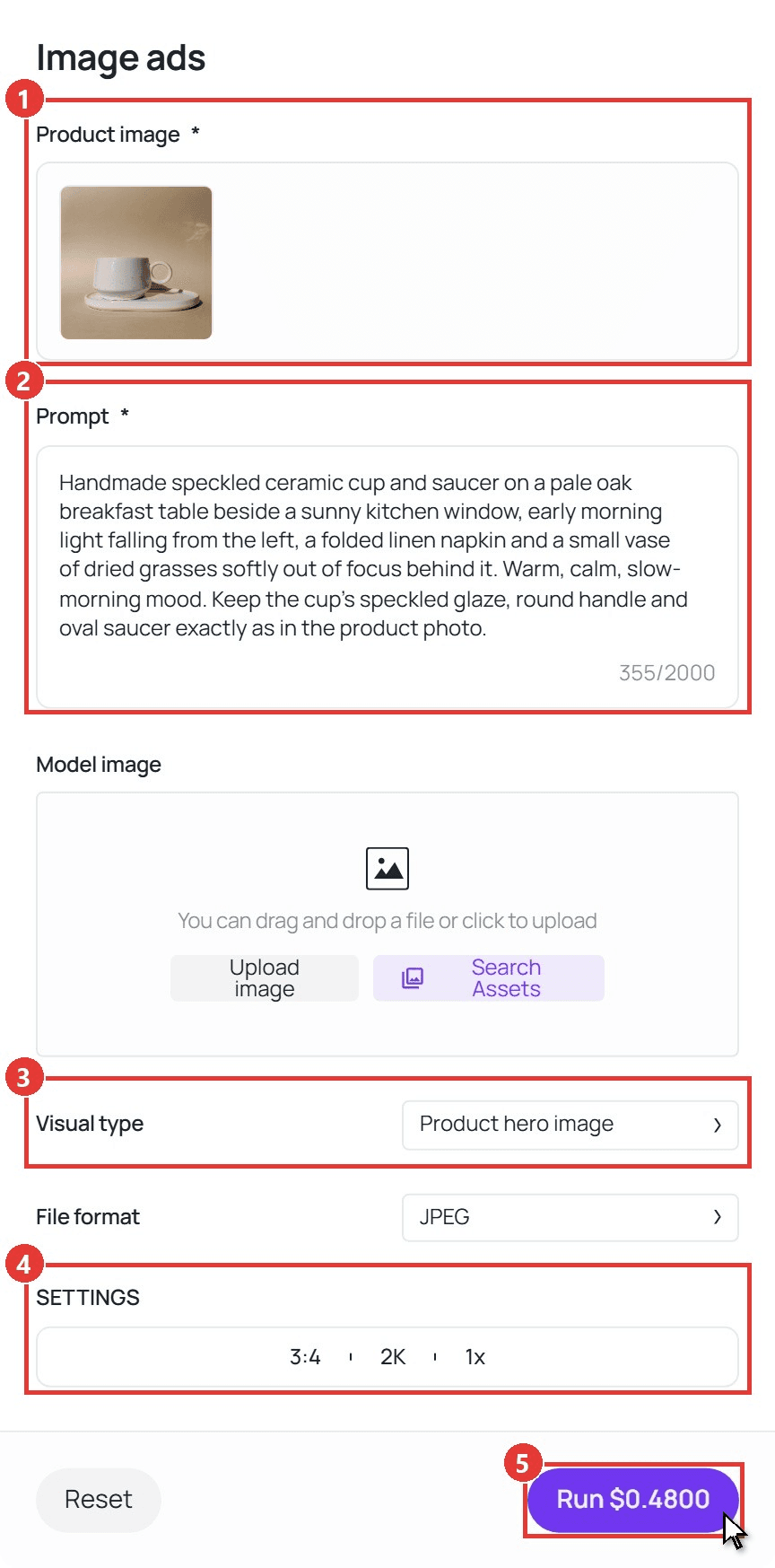 Atlas Cloud 上的 Image ads 工作流,红色编号框标在产品图片处,其中放着杯子照片,还有提示词说明、设为产品主图的视觉类型和设置为 3:4、2K、1x 的设置,光标位于运行按钮上